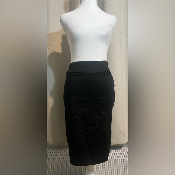 Max Rave Fitted Stretch Pencil Skirt with Ruffle in Back - Picture 1 of 4